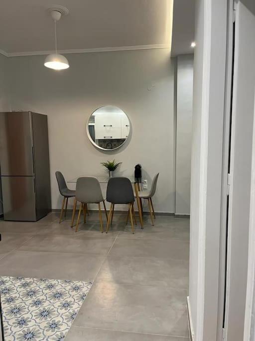 Acropolis Casa 2Bdr/2Bthr W/Hot Tub-3Mins To Plaka Apartment Athens Exterior photo